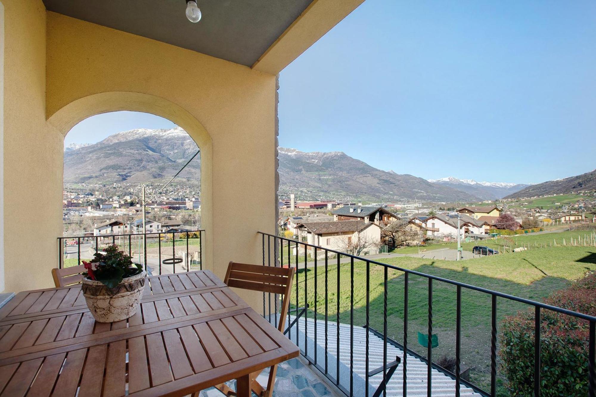 Ampaillan 002 Apartment Aosta Bagian luar foto
