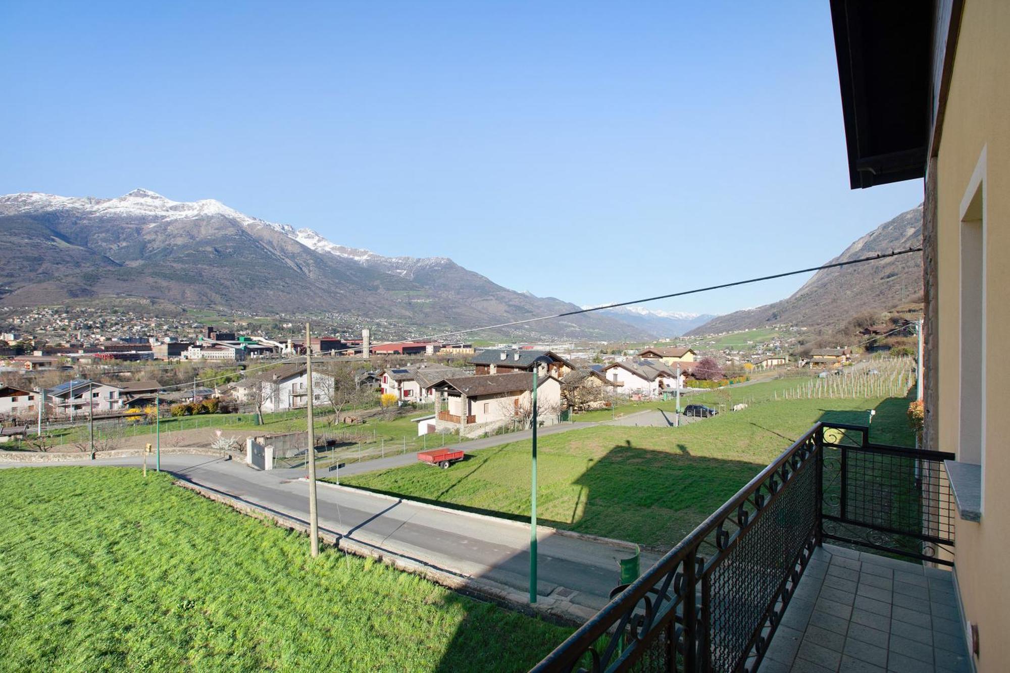 Ampaillan 002 Apartment Aosta Bagian luar foto